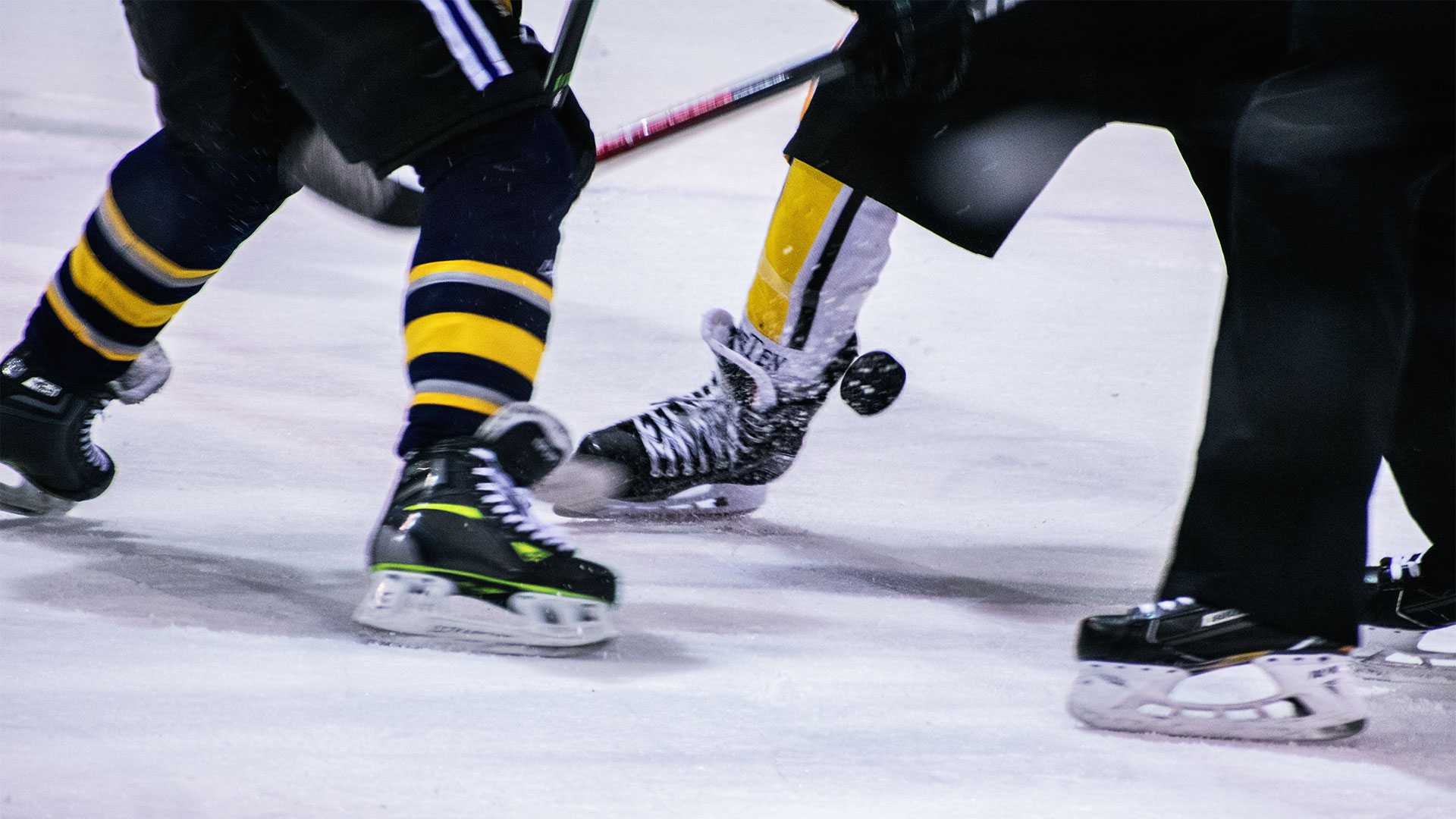Hockey-Faceoff-Banner